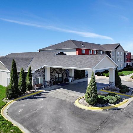 Holiday Inn Express Hotel & Suites Beatrice By Ihg Exterior photo