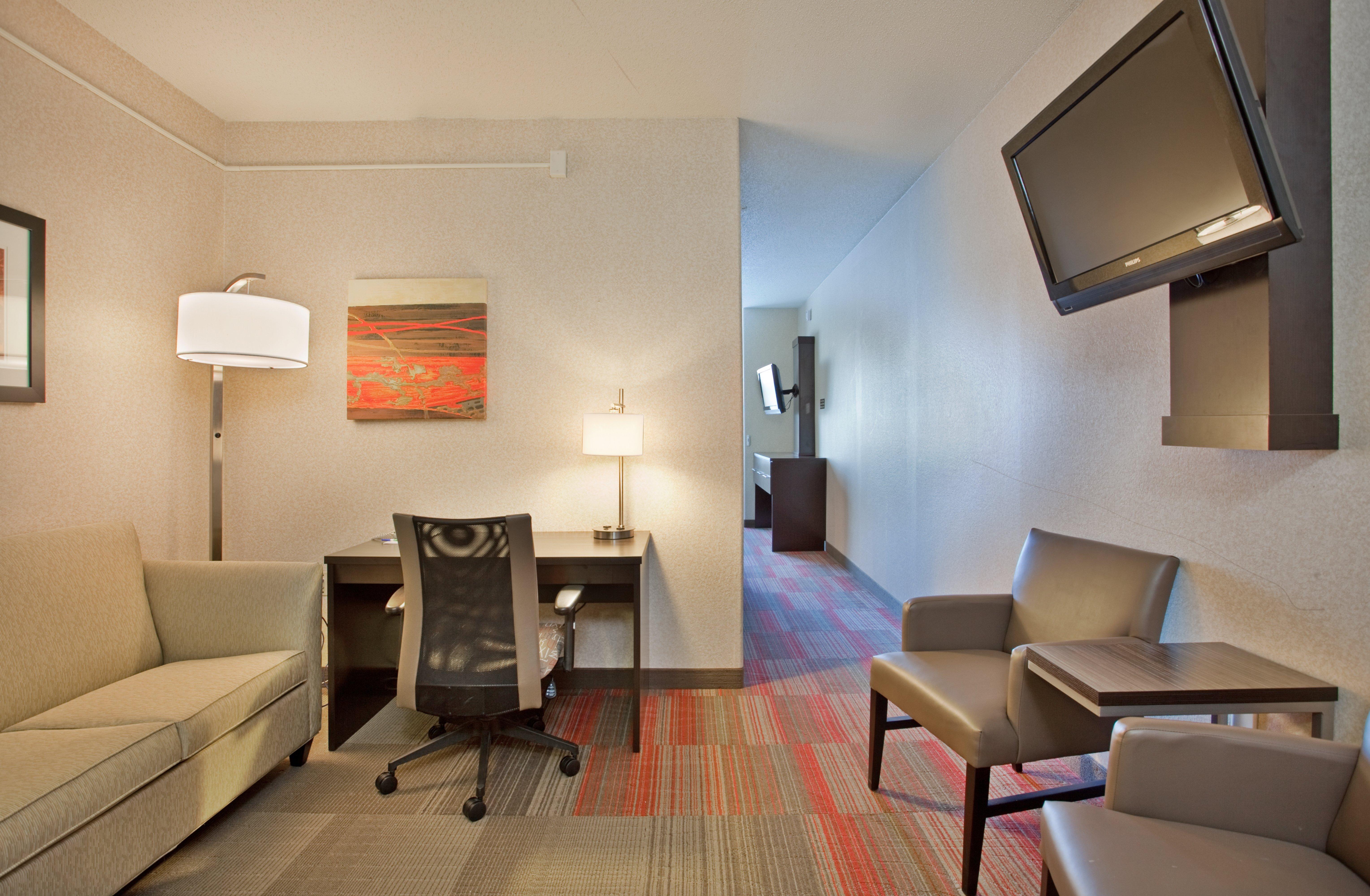 Holiday Inn Express Hotel & Suites Beatrice By Ihg Exterior photo