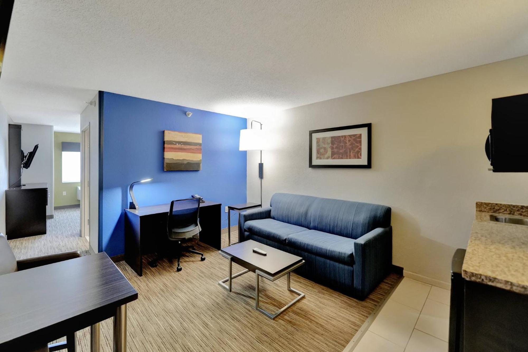 Holiday Inn Express Hotel & Suites Beatrice By Ihg Exterior photo