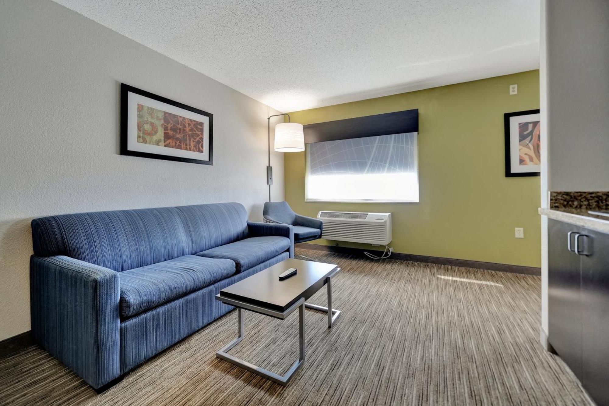 Holiday Inn Express Hotel & Suites Beatrice By Ihg Exterior photo