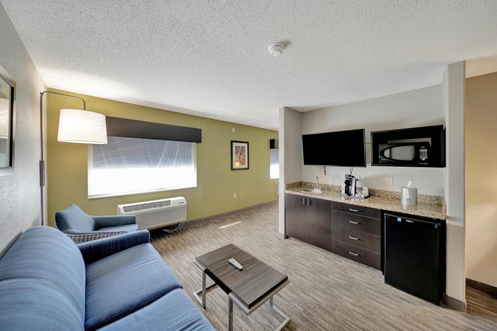 Holiday Inn Express Hotel & Suites Beatrice By Ihg Exterior photo